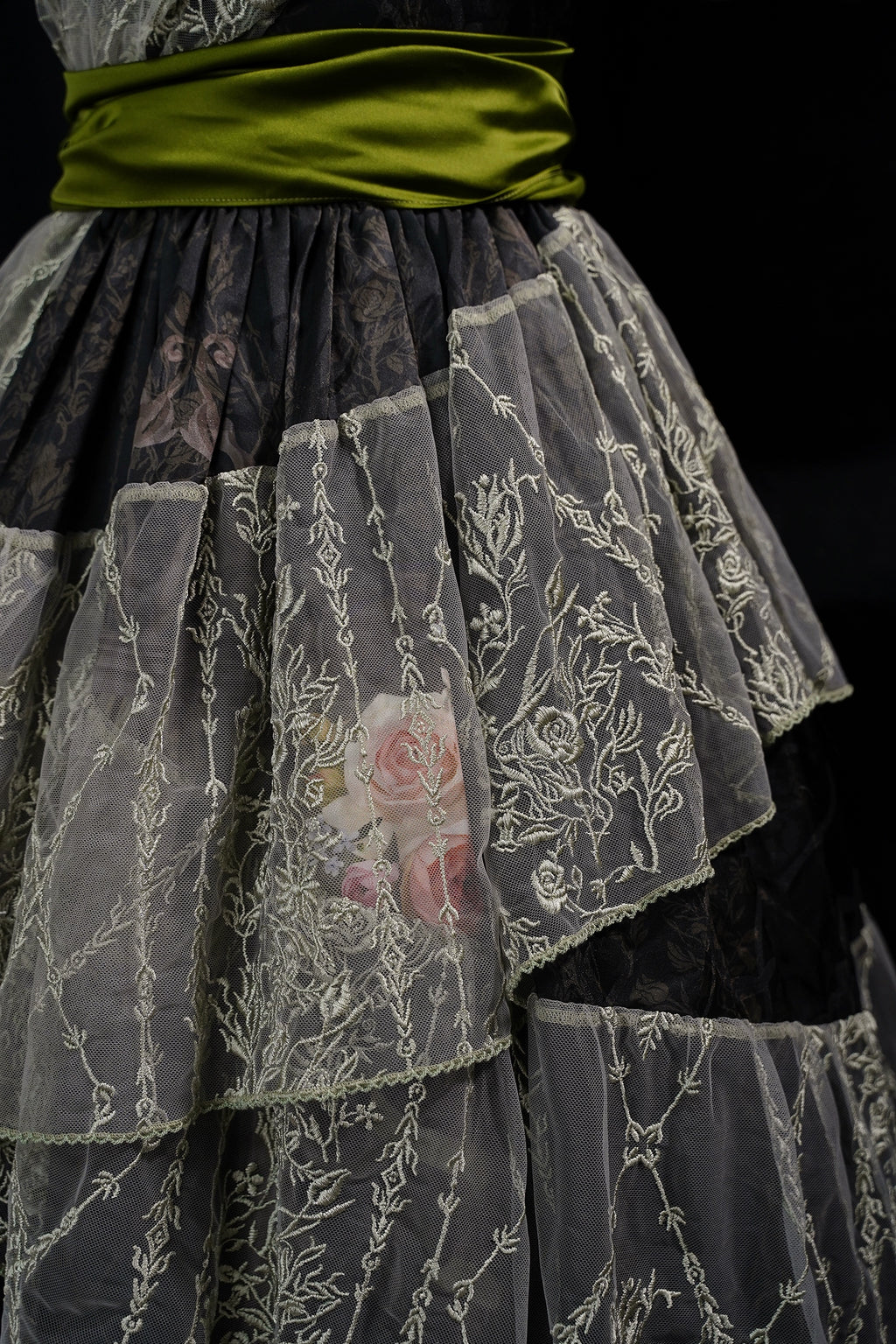 【受注予約1/23まで】Anthea Garden ジャンパースカート2型・花柄プリントあり
