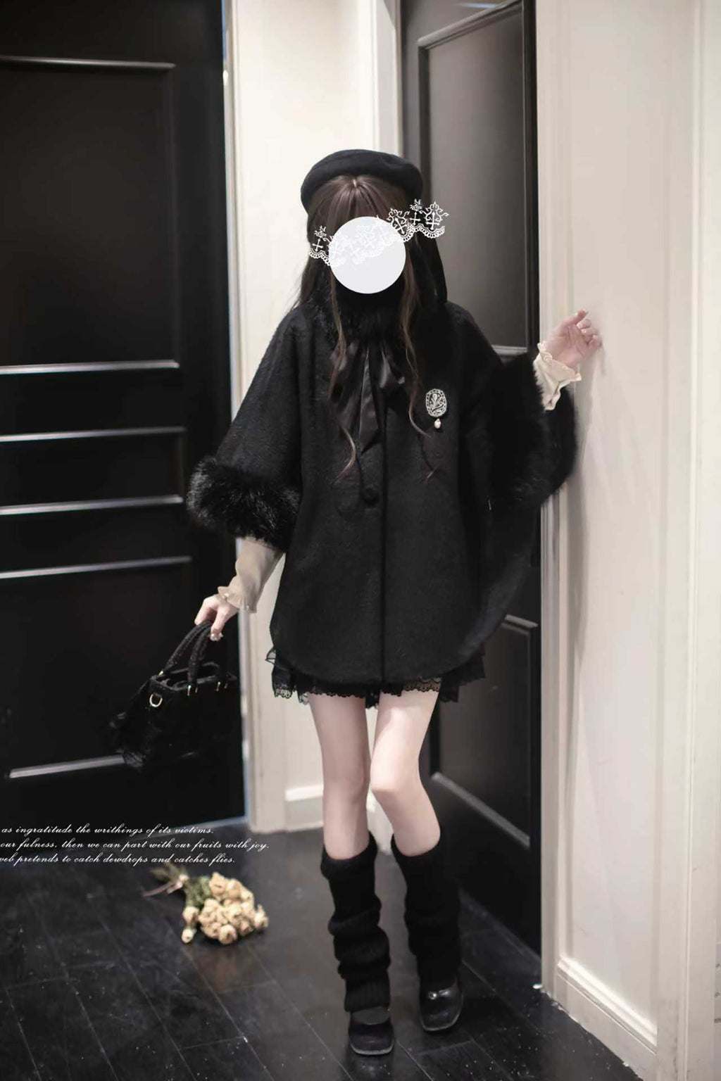 お嬢様ブラックのファー付きマント