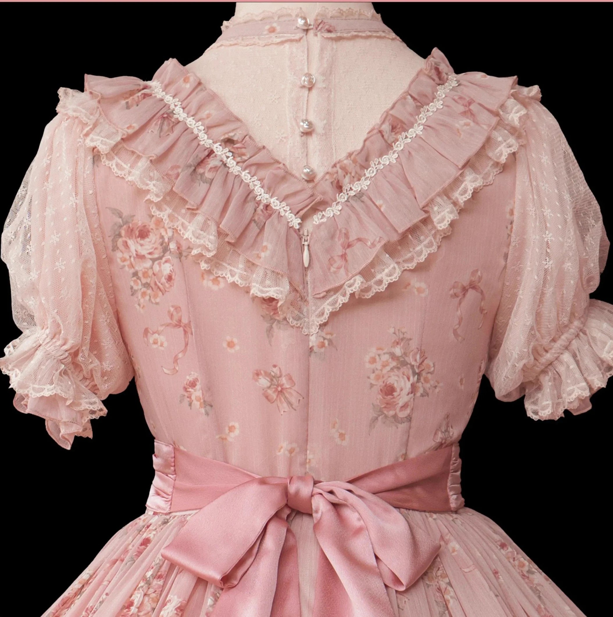 Daydream Rosa Classical rose pattern dress