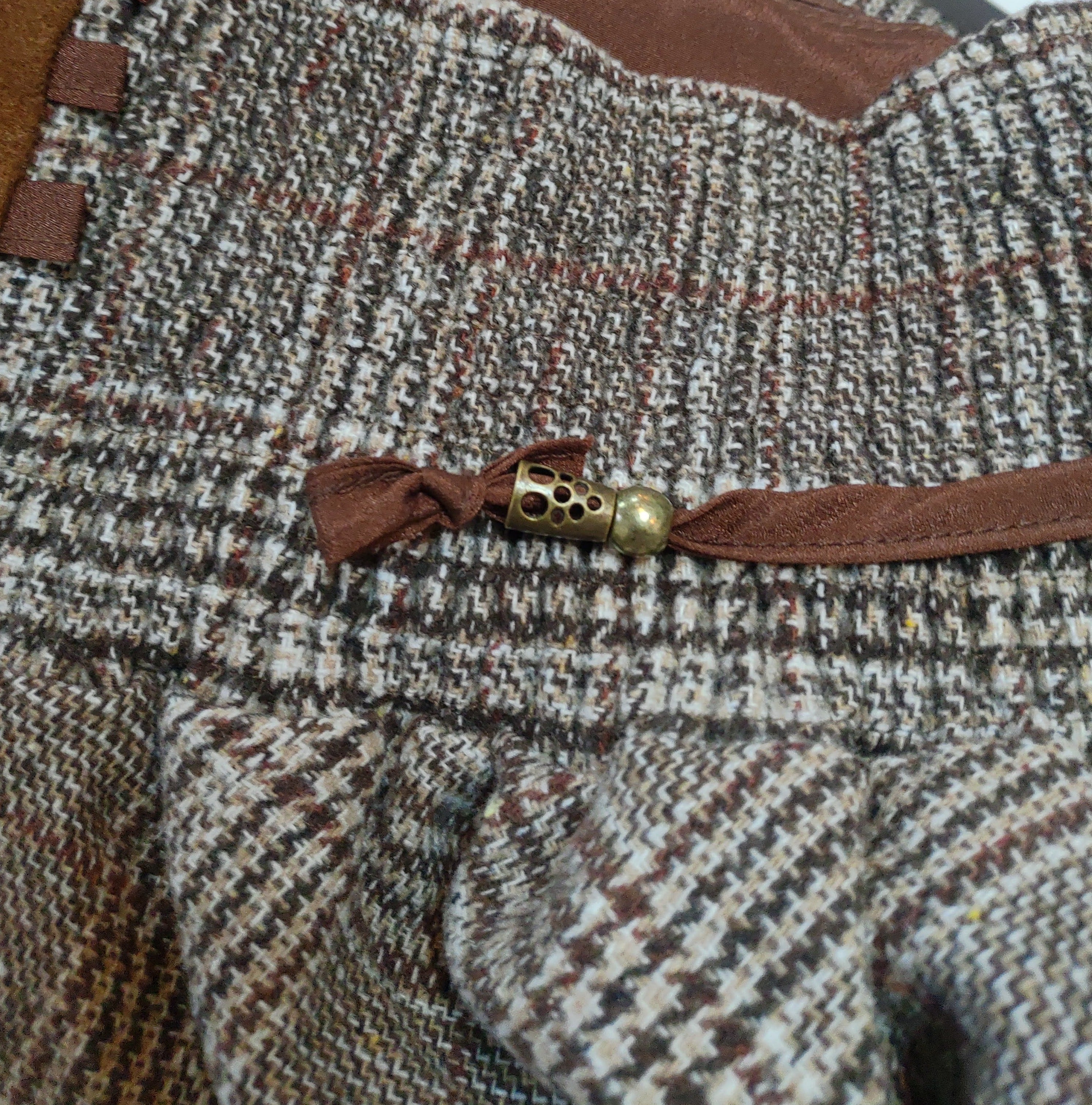 French retro frilly blouse and plaid skirt setup