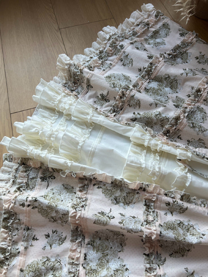 [Pre-orders until 9/9] Bouquets for Autumn Days Strap Skirt