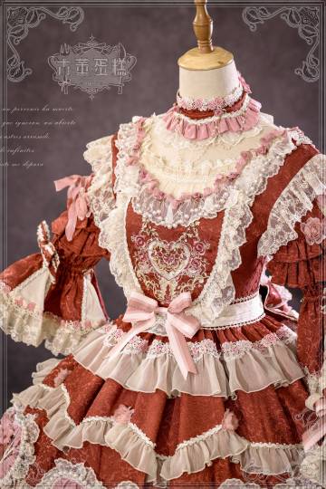 [Pre-orders available until 2/12] Antique Cake Heart Lolita Dress - Red