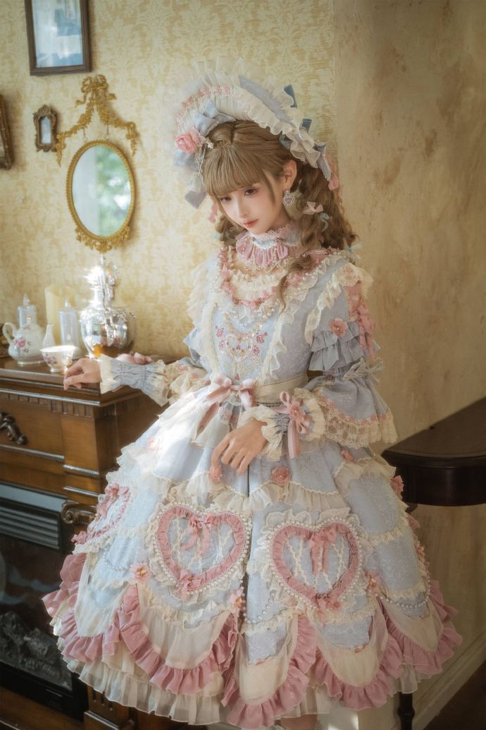 [Pre-orders available until 2/12] Antique Cake Heart Lolita Dress - Pastel Blue