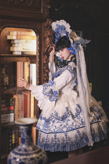 【受注予約8/27まで】 Blue and White ラグジュアリードレス・ショート丈