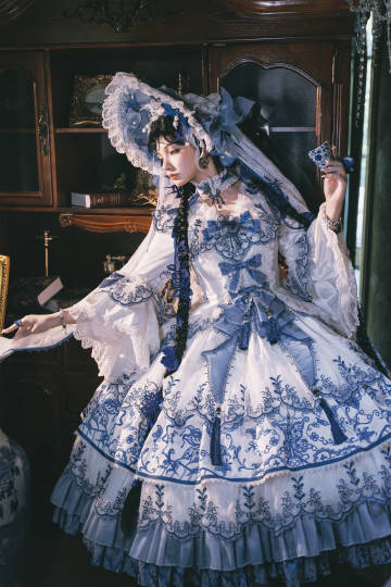 【受注予約8/27まで】 Blue and White ラグジュアリードレス・ロング丈