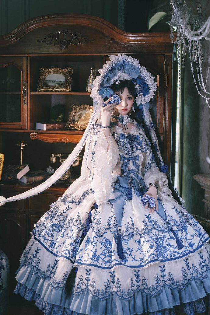 【受注予約8/27まで】 Blue and White ラグジュアリードレス・ロング丈