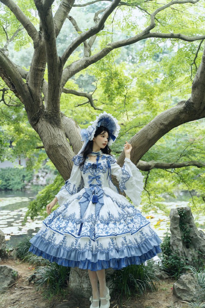 【受注予約8/27まで】 Blue and White ラグジュアリードレス・ロング丈