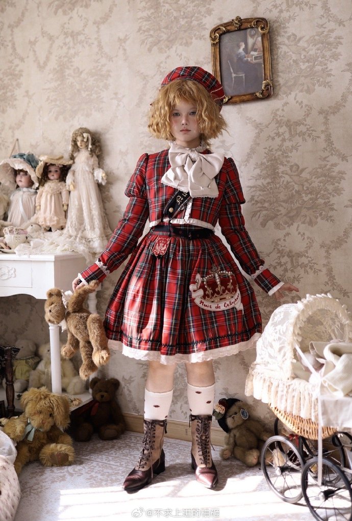 [Pre-orders available until 10/29] Thistle Crown Checkered Mini Skirt