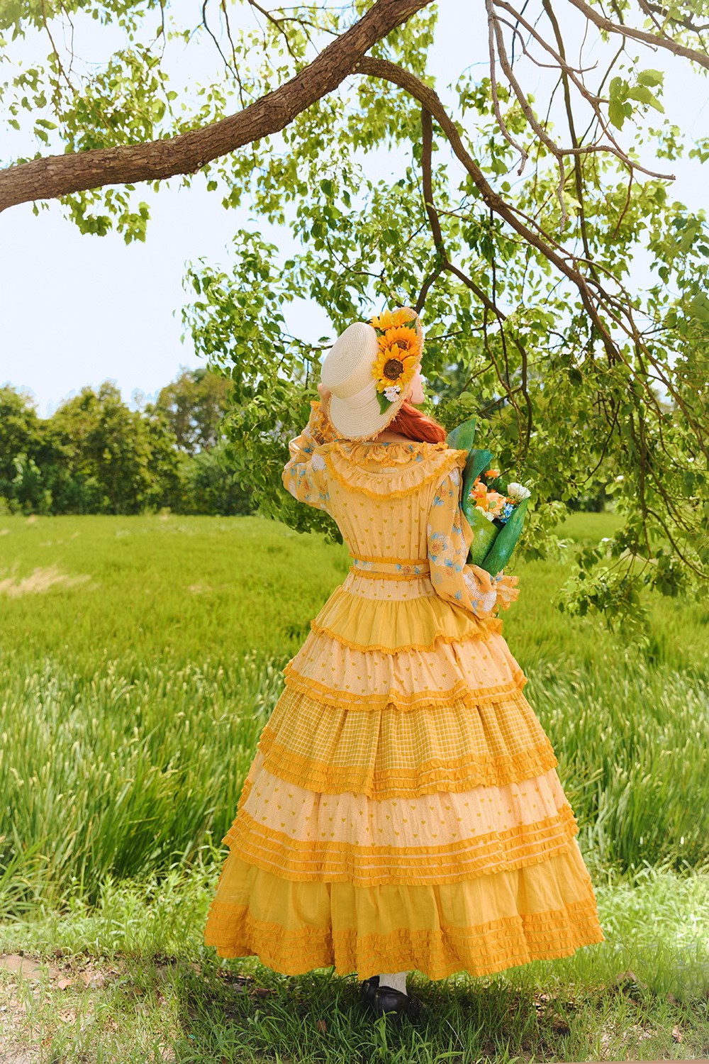 [Pre-orders available until 10/29] Gardening Sunflower jumper skirt, tiered type