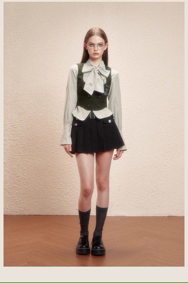 [Pre-order] Hogwarts School of Witchcraft and Wizardry Ribbon Tie Stripe Blouse
