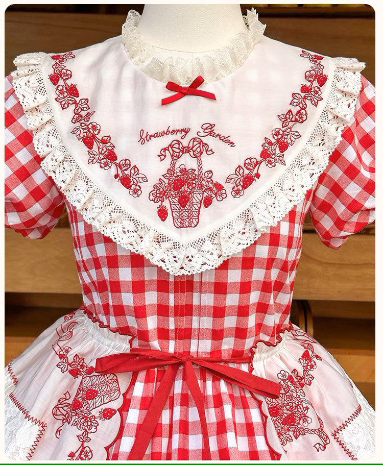 Strawberry Basket スタンドカラーワンピース