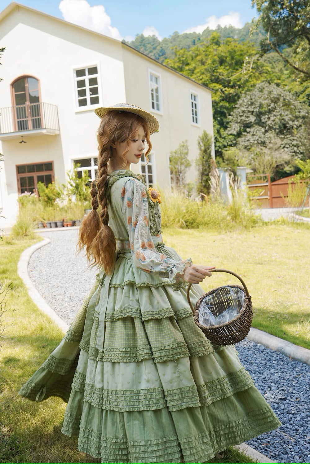 [Pre-orders available until 10/29] Gardening Sunflower jumper skirt, tiered type