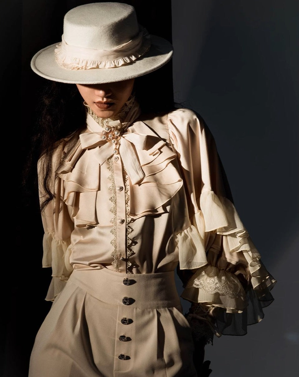 [Sale period has ended] Age of Discovery Classical Blouse