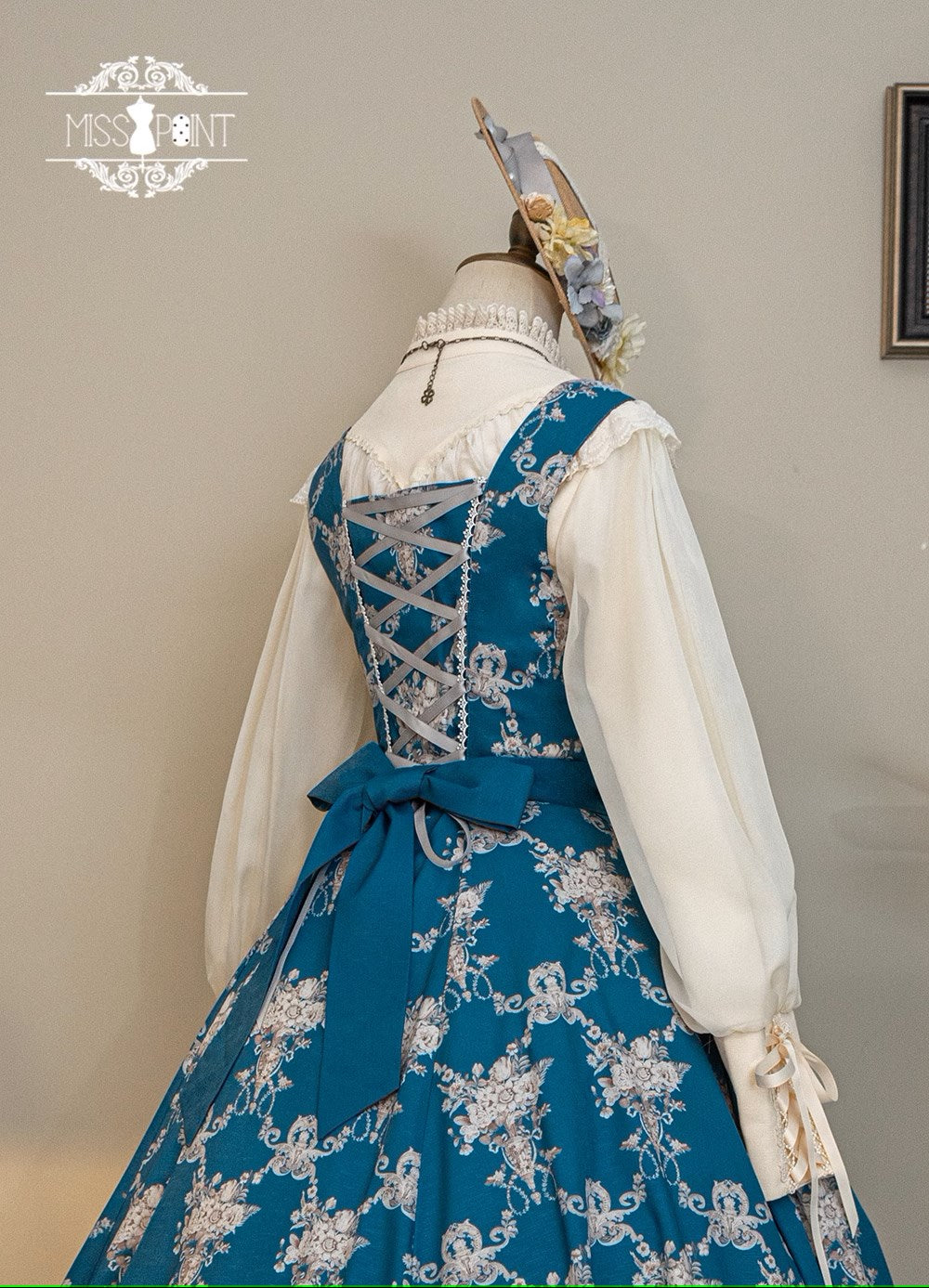 【予約販売】Antique Flower Wall ジャンパースカート