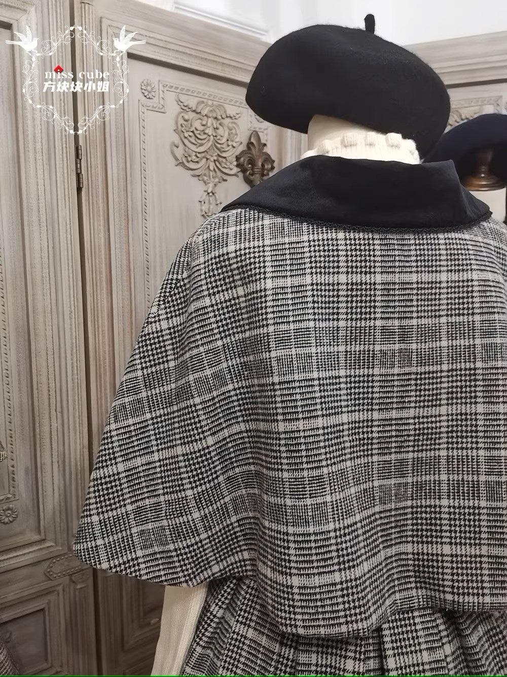 Earl Gray checked cloak