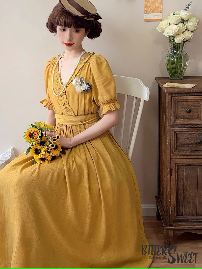 Classical V-neck dress with corset