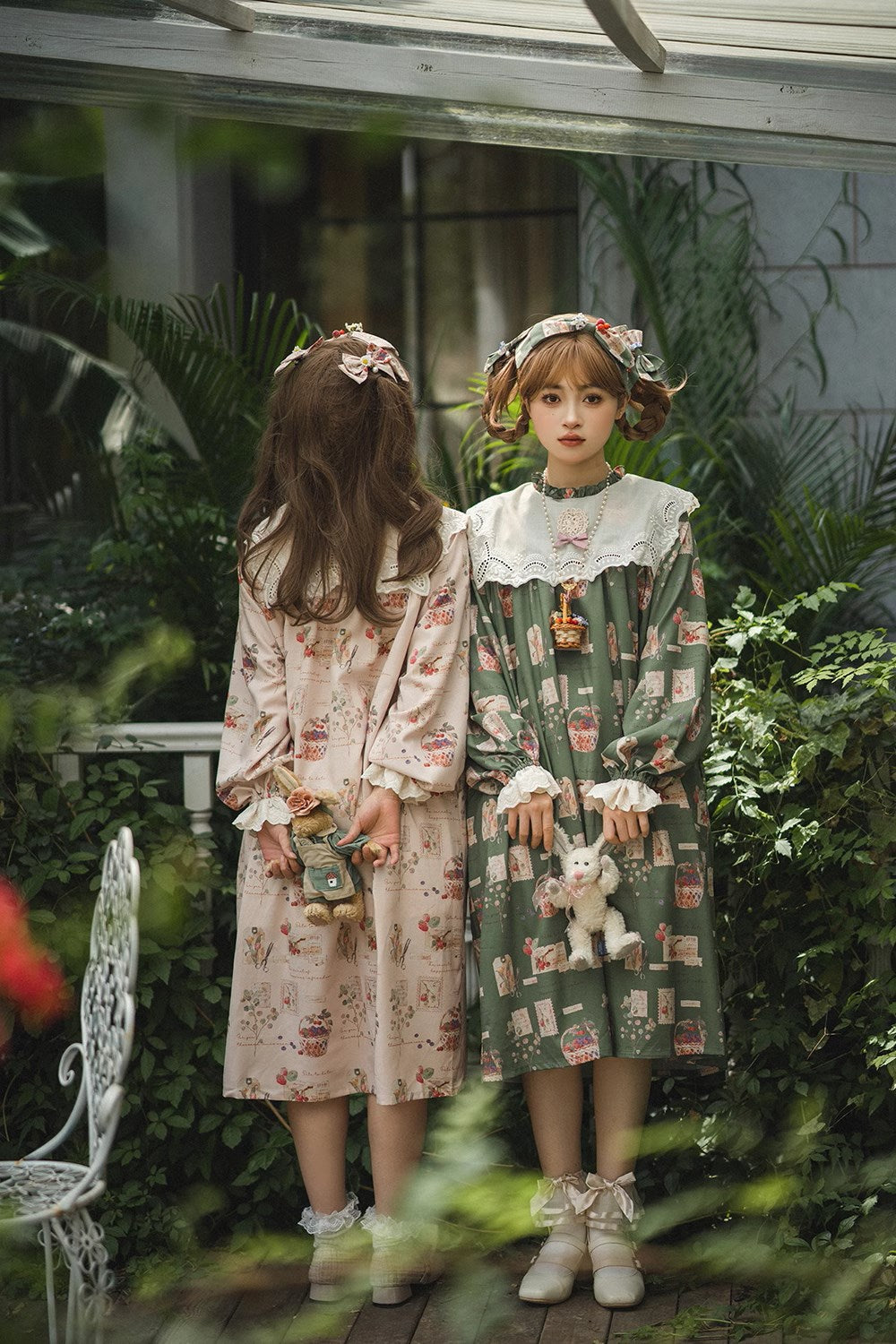 [Sale period ended] Forest Illustrated Loose Fit Dress