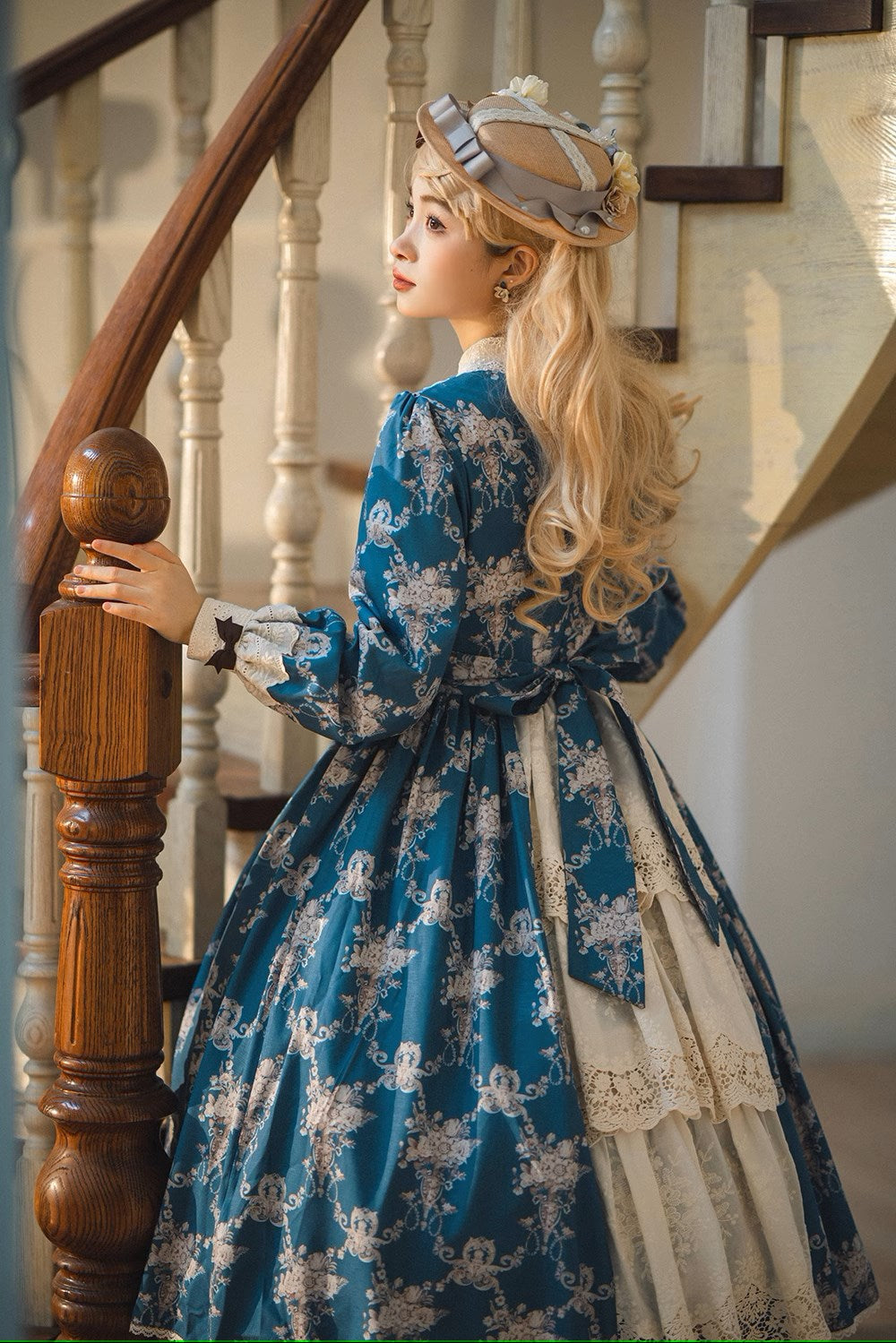 [Pre-order] Antique Flower Wall Dress