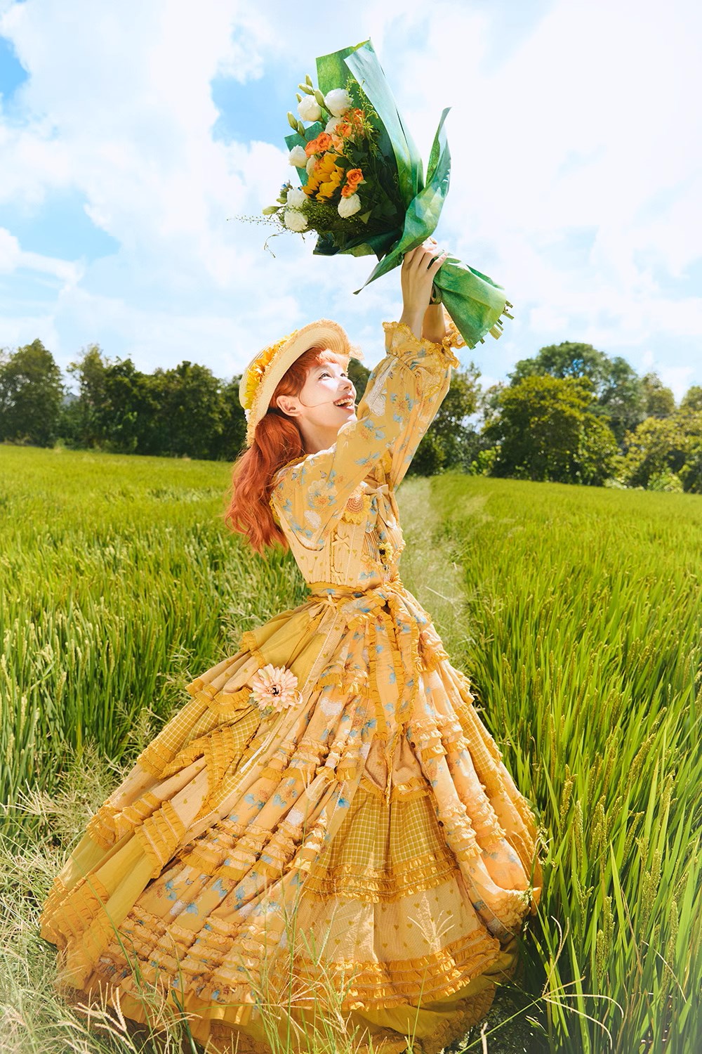 [Pre-orders available until 10/29] Gardening Sunflower jumper skirt, tiered type