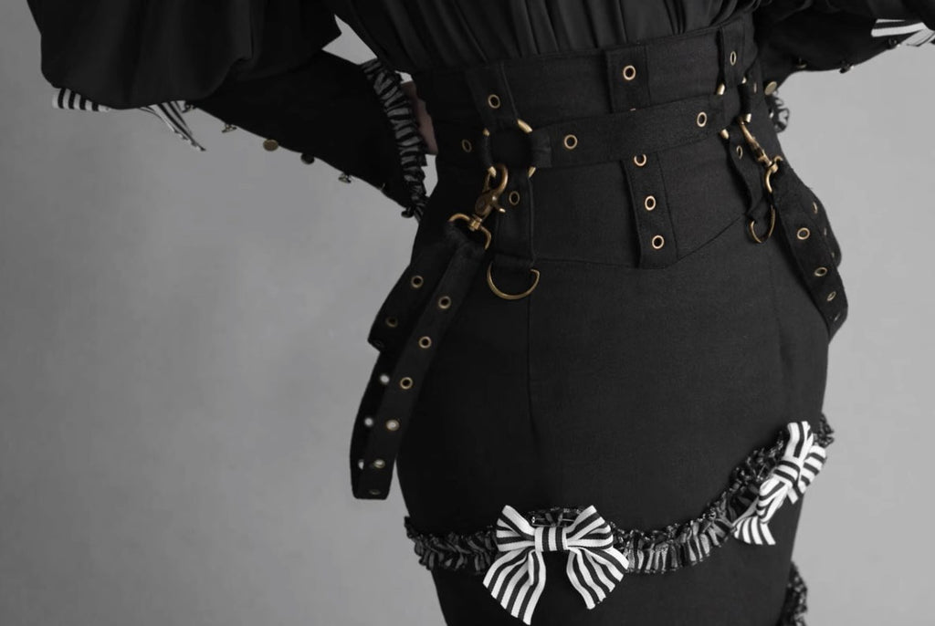 [Pre-order] Black &amp; Striped Retro Fishtail Skirt and Blouse