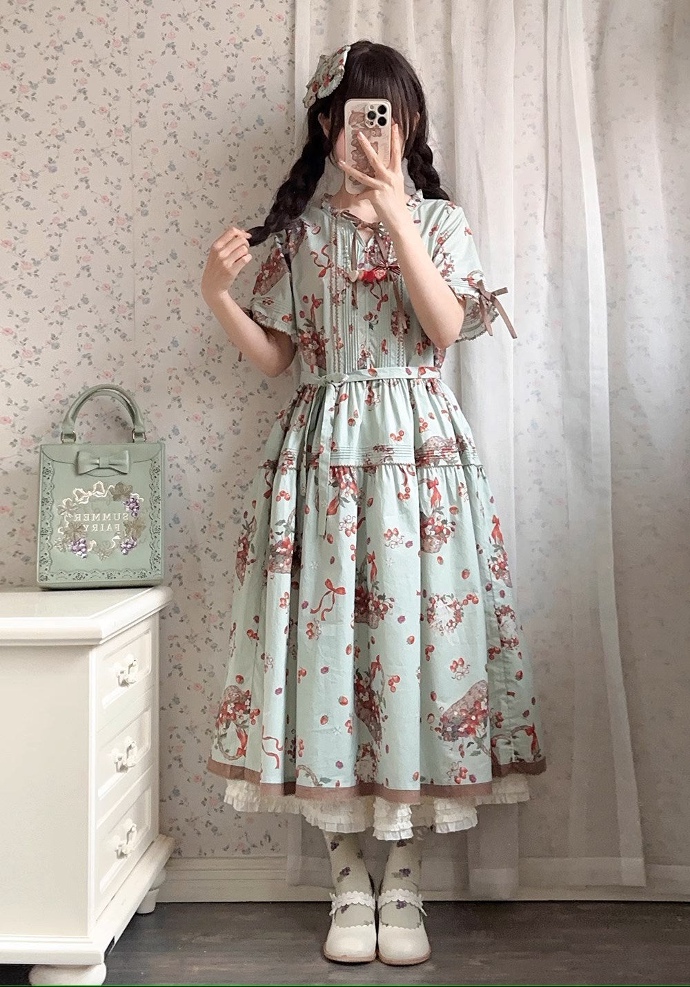 [Sales period ended] Picnic Basket One-piece dress, strawberry pattern