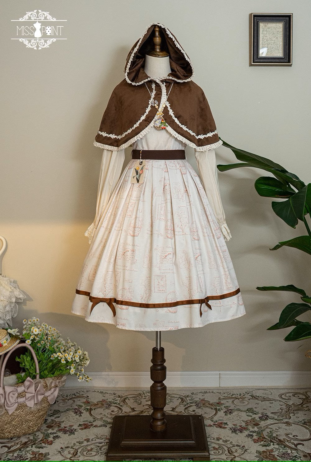 [Pre-order] Bavarian-style hooded cloak