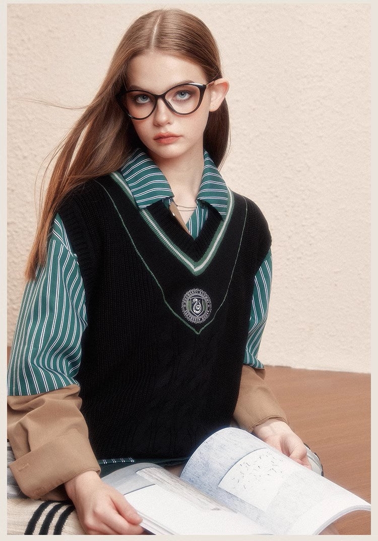 [Pre-order] Hogwarts School of Witchcraft and Wizardry Oversize Knit Vest