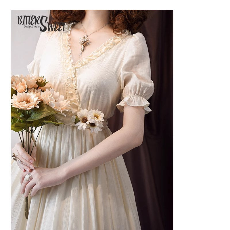 Classical V-neck dress with corset