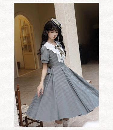 [Pre-orders available until 8/4] London Rain Classical Dress with Deformed Collar