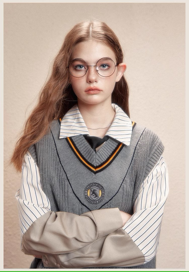 [Pre-order] Hogwarts School of Witchcraft and Wizardry Oversize Knit Vest