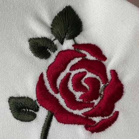 New color of maid-style dress with red rose embroidery and apron