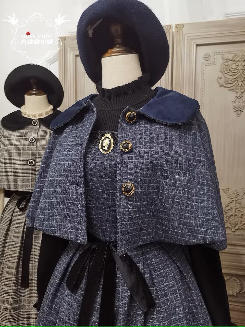 Earl Gray checked cloak