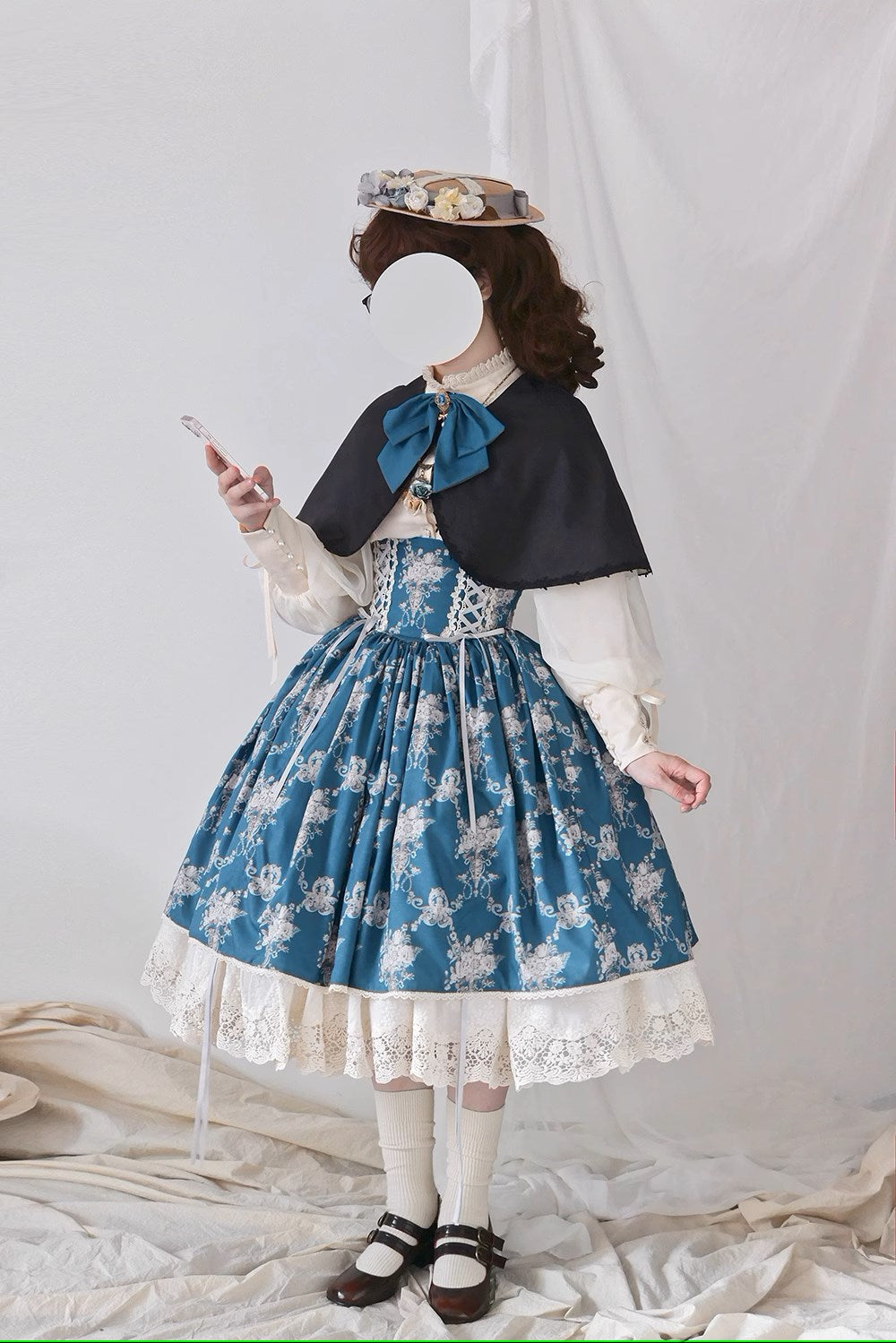 [Simultaneous purchase only] Antique Flower Wall cloak, accessories