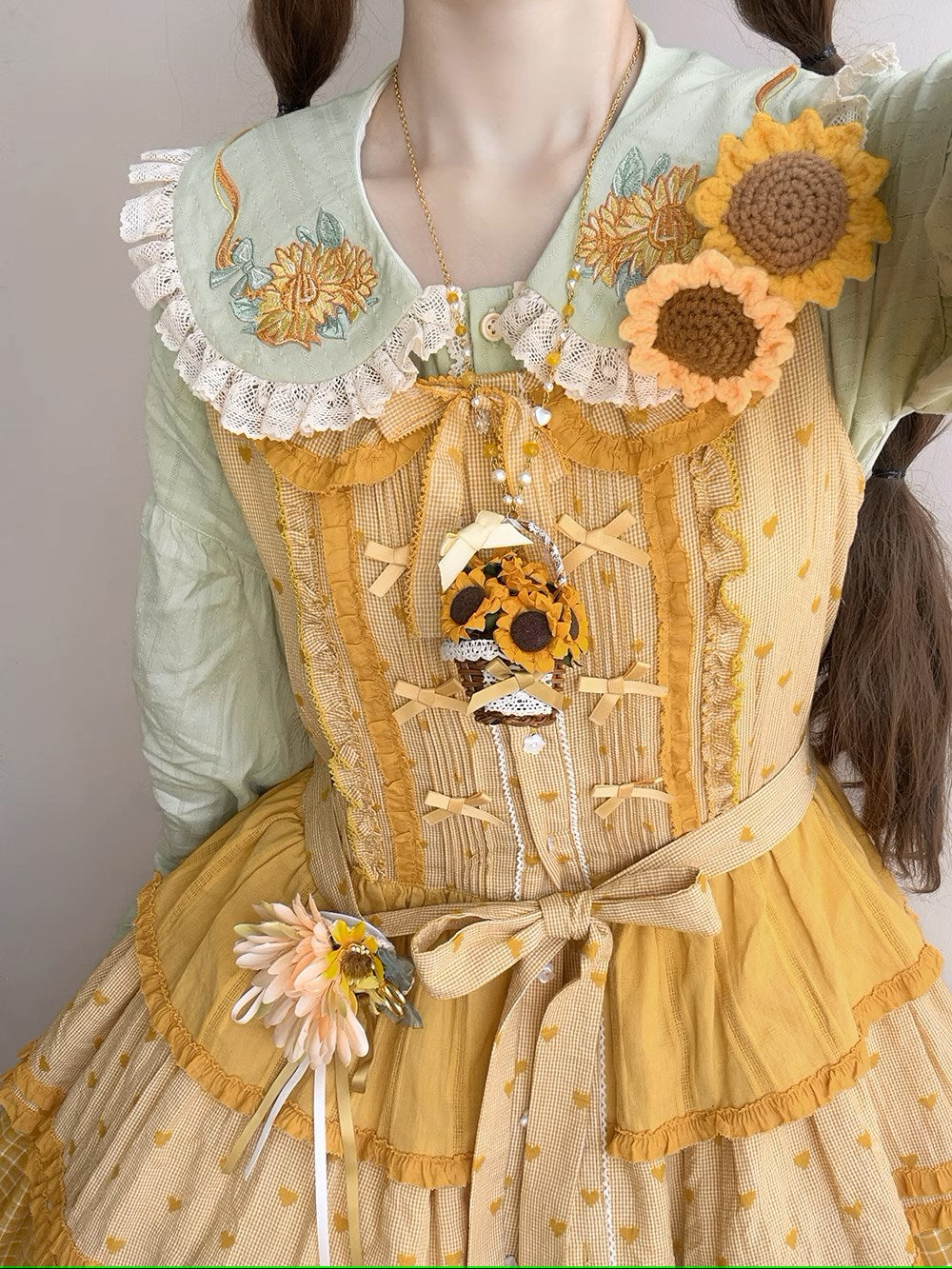 [Pre-orders available until 10/29] Gardening Sunflower jumper skirt, tiered type