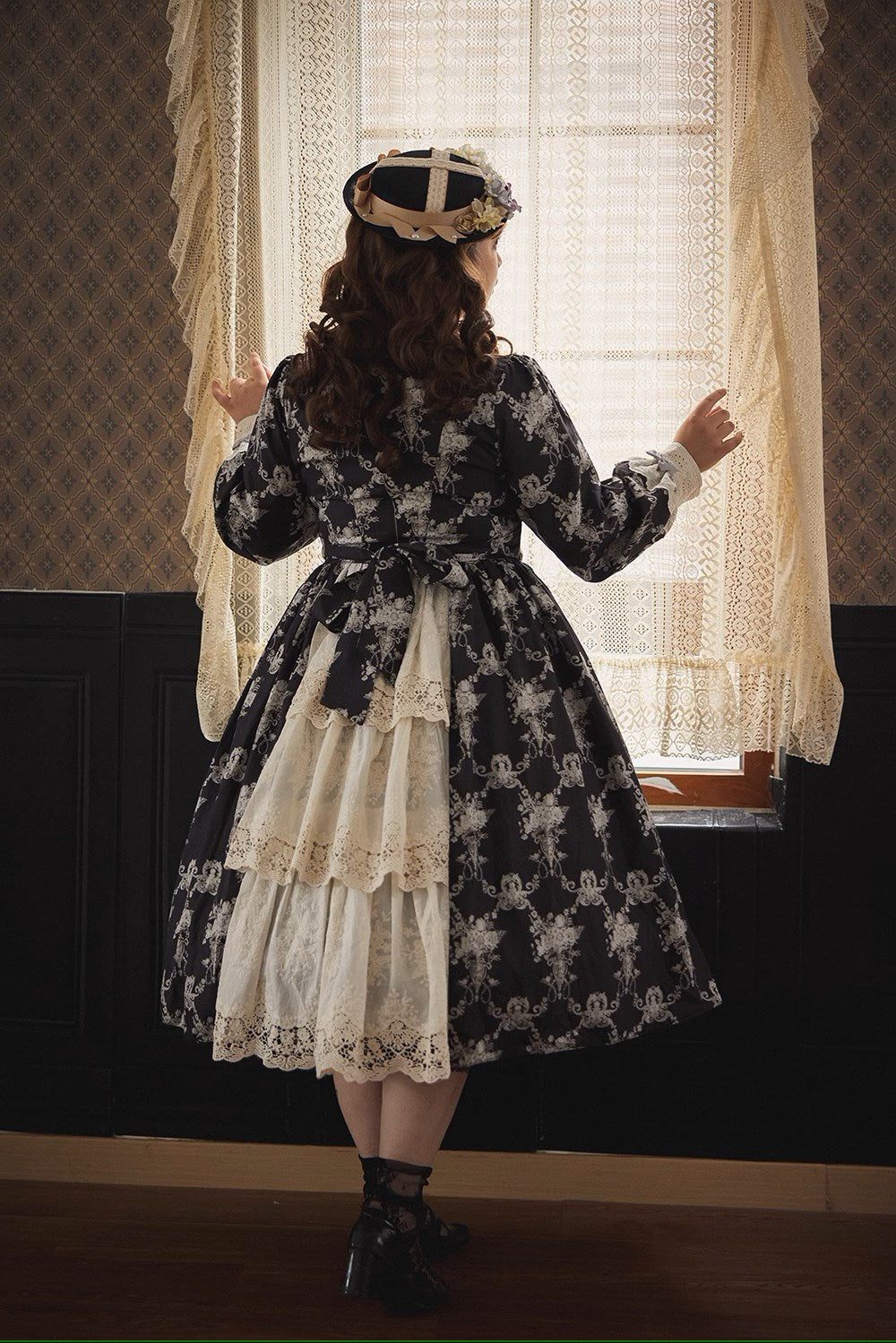 【予約販売】Antique Flower Wall ワンピース