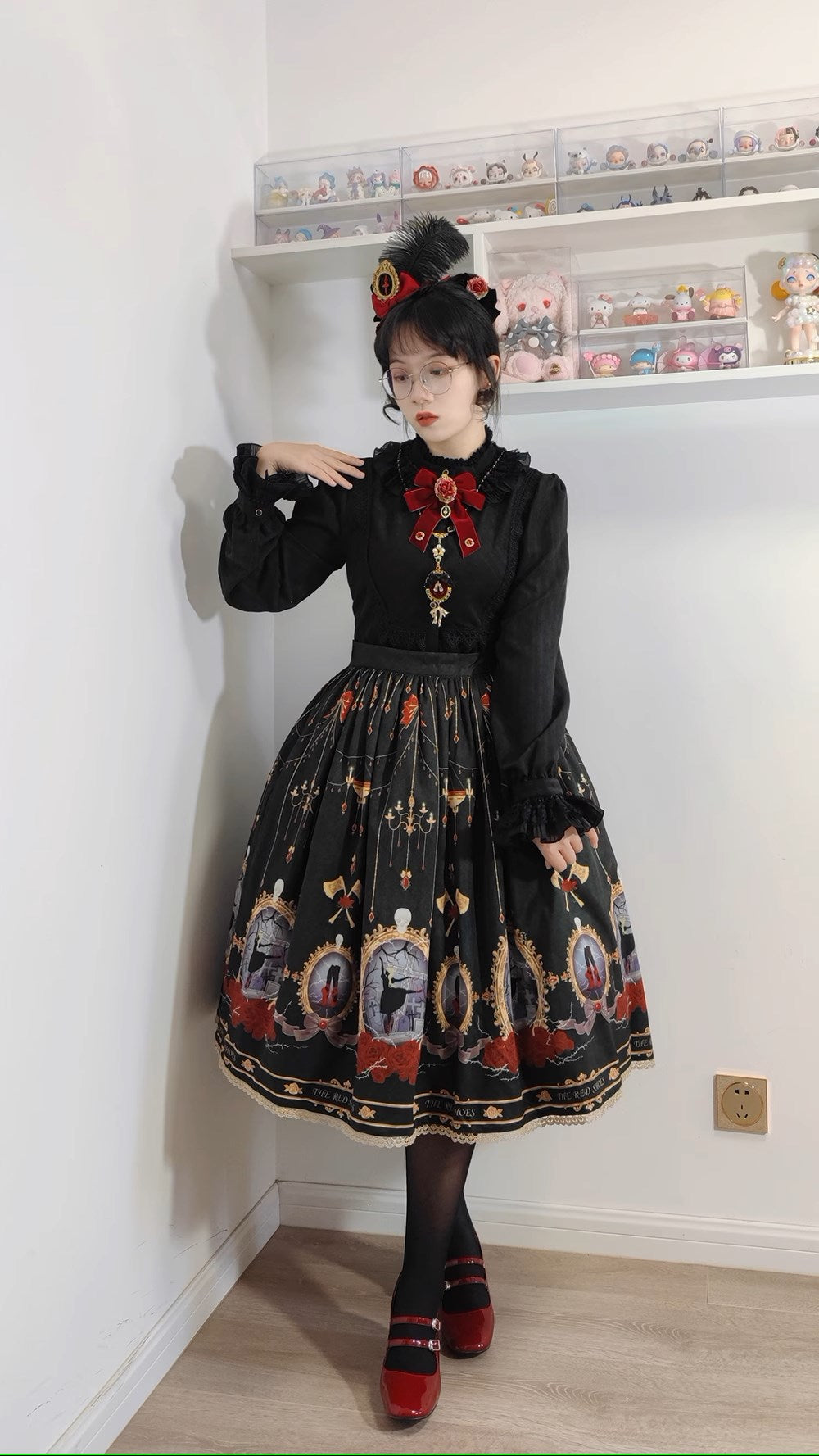 The Red Shoes Gothic Lolita Print Skirt