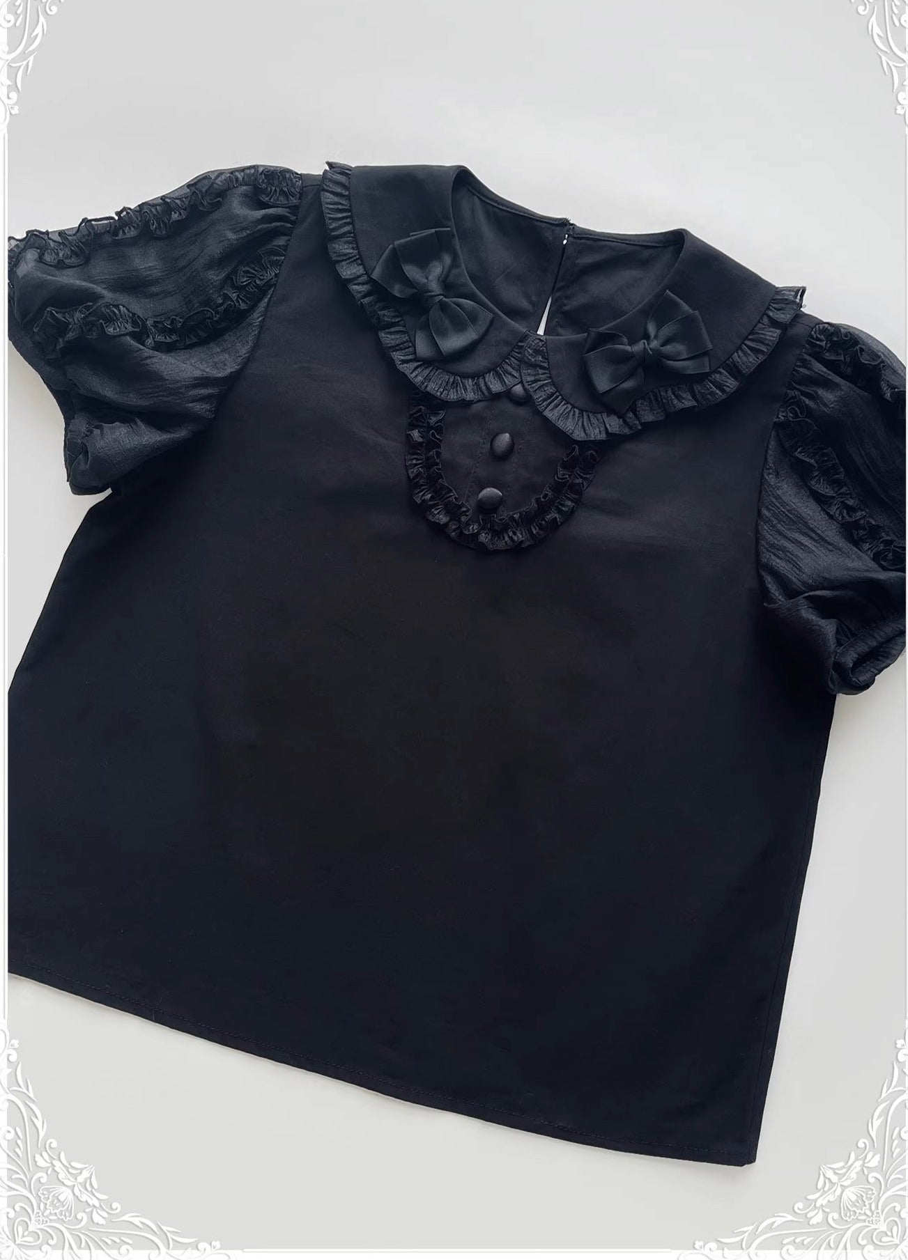 [Sale period ended] Lily and Wind short sleeve blouse