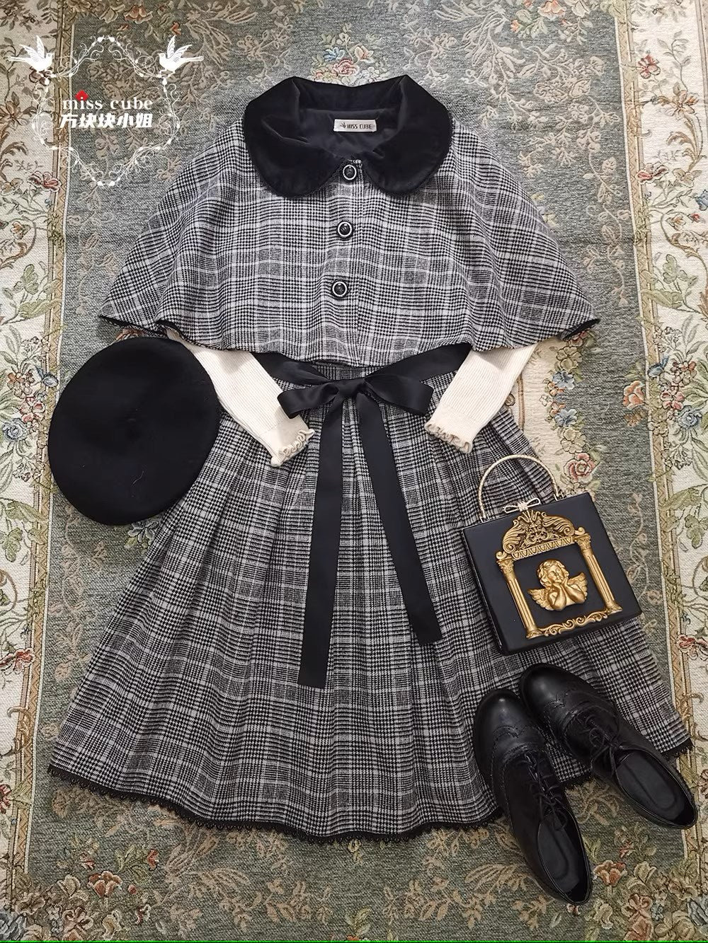 Earl Gray checked cloak