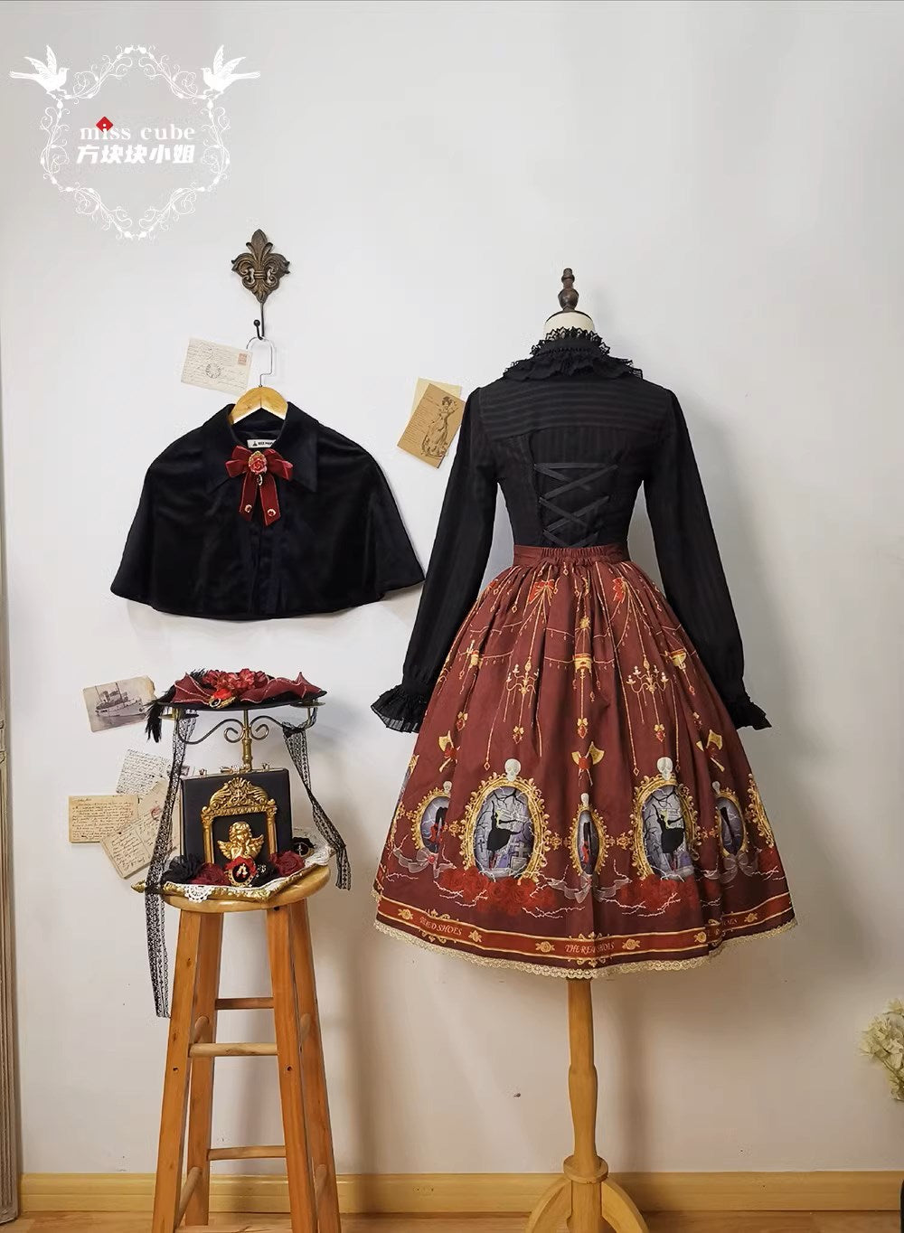 The Red Shoes Gothic Lolita Print Skirt