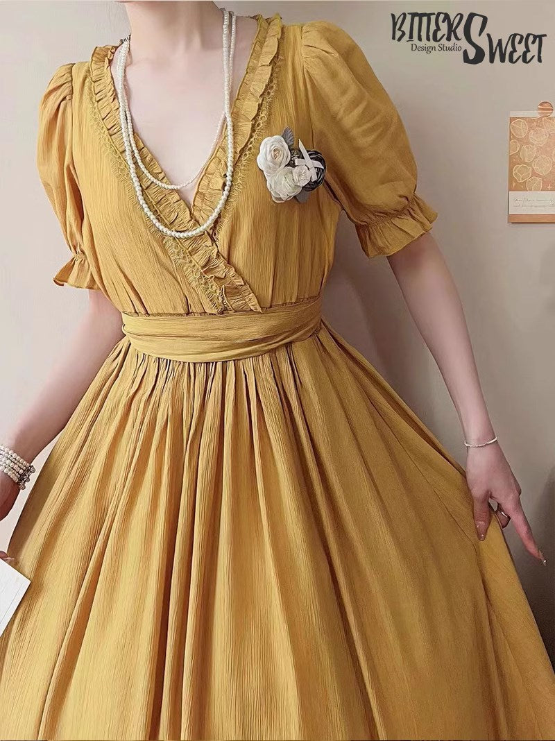Classical V-neck dress with corset
