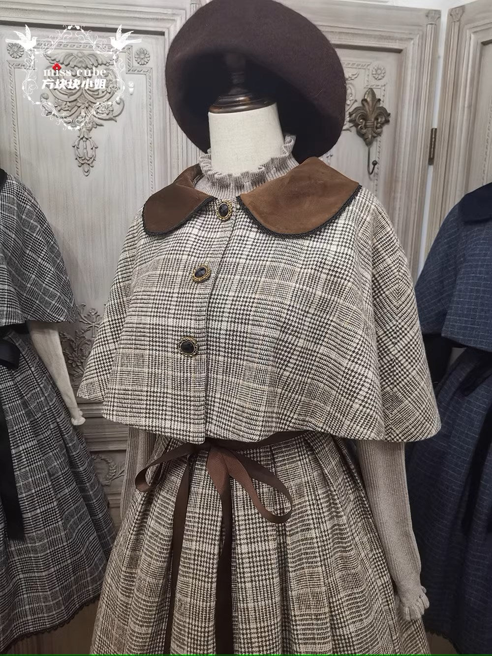 Earl Gray checked cloak