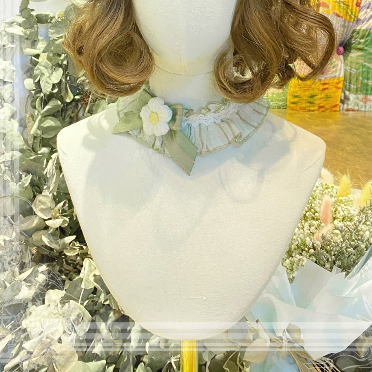 [Simultaneous purchase only] Frill and ribbon strawberry princess brooch, bonnet, choker, etc.