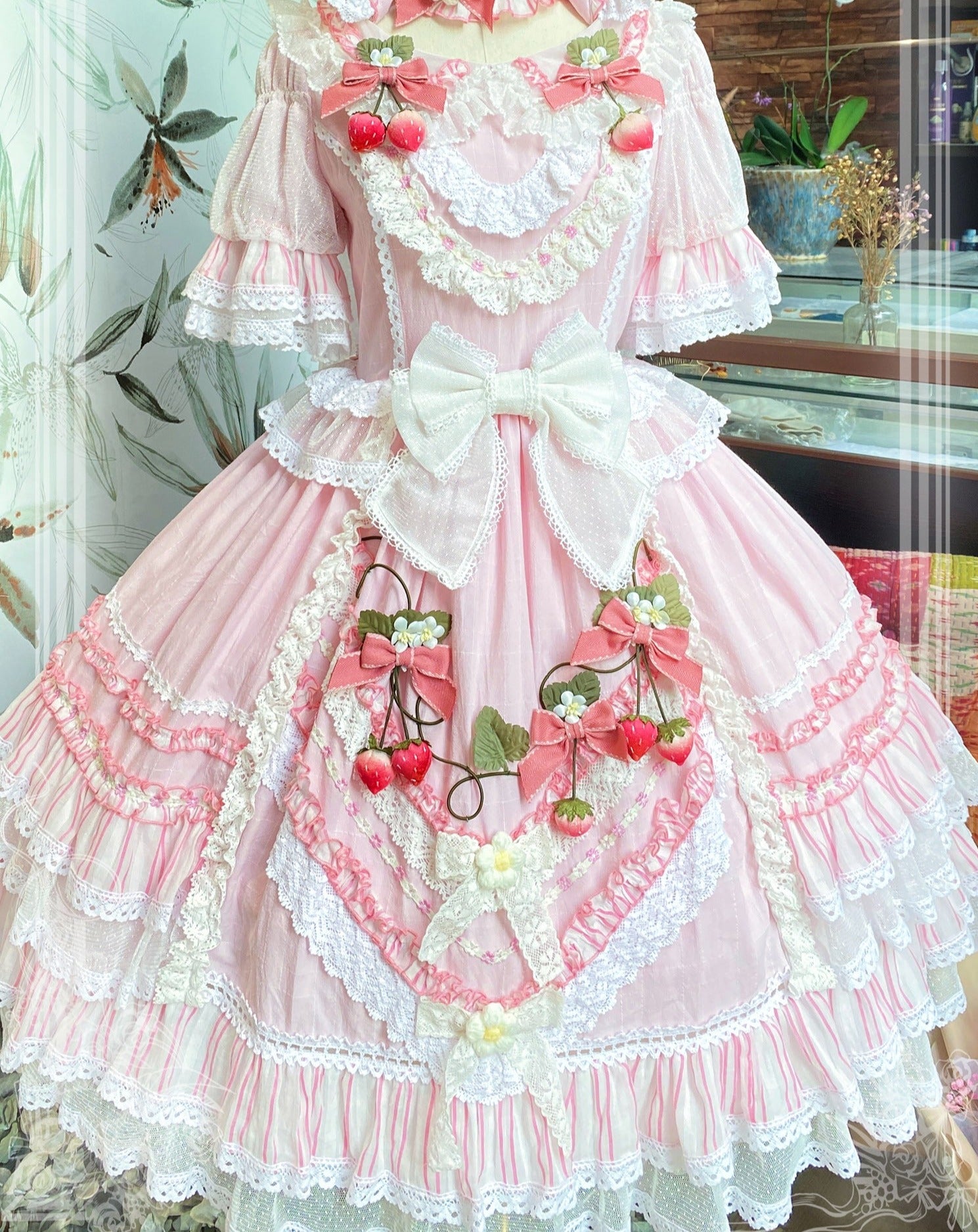 フリルとリボンのストロベリープリンセスドレス 全4色
