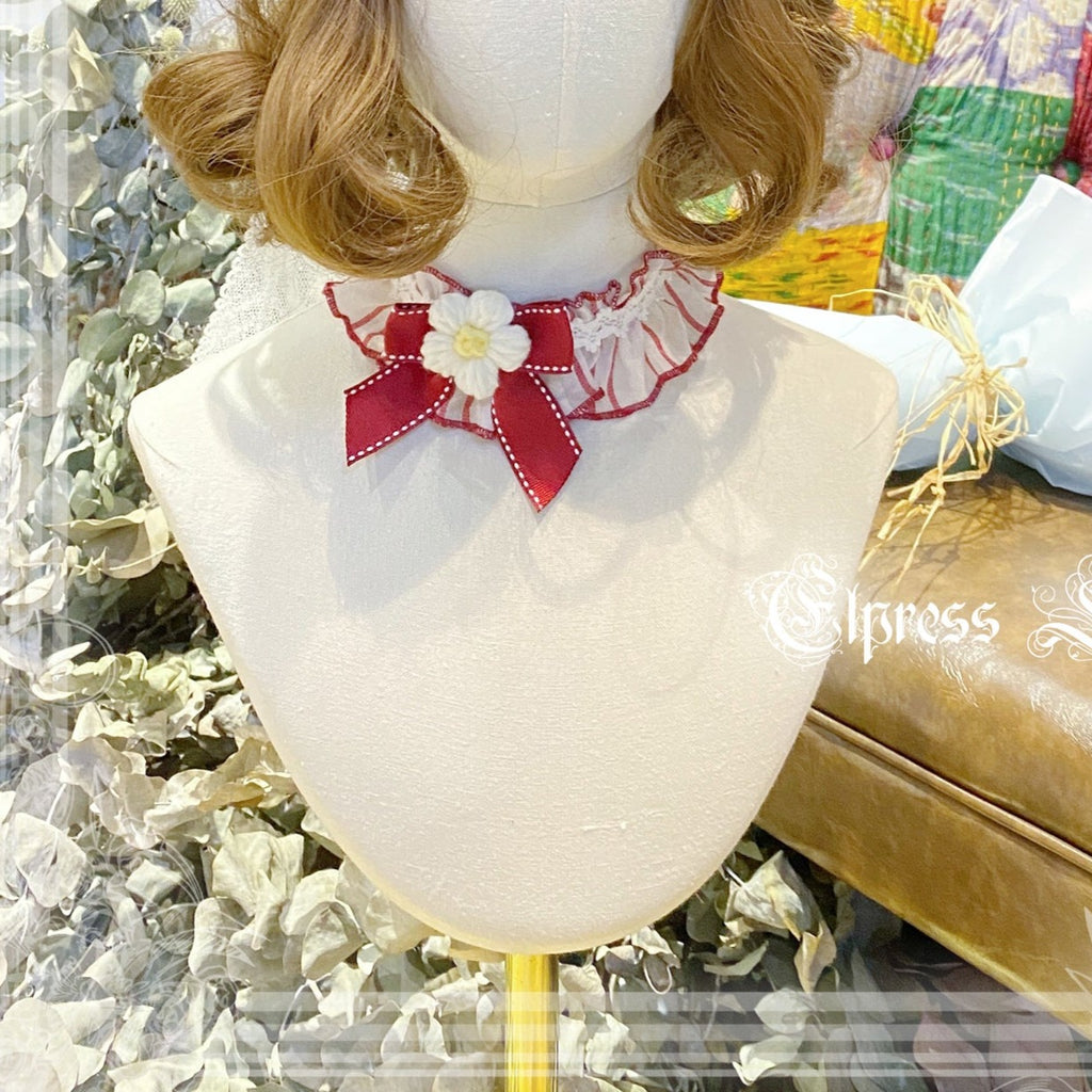 [Simultaneous purchase only] Frill and ribbon strawberry princess brooch, bonnet, choker, etc.