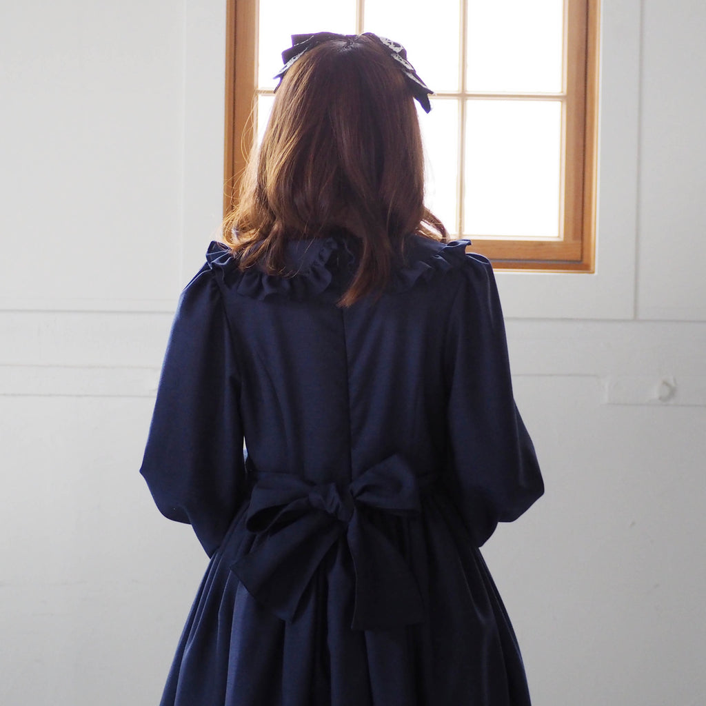 [Bishu Lolita] A special everyday dress that will make you a princess forever (dark blue long sleeves)