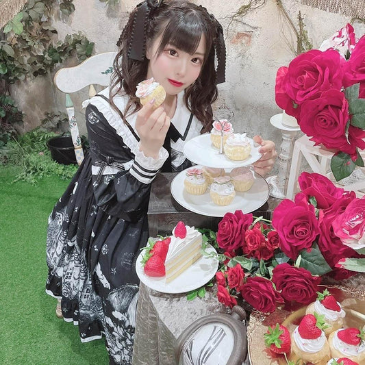Ninapiyo Select♡Gothic Lolita Monotone Dress Alice's Wonderland