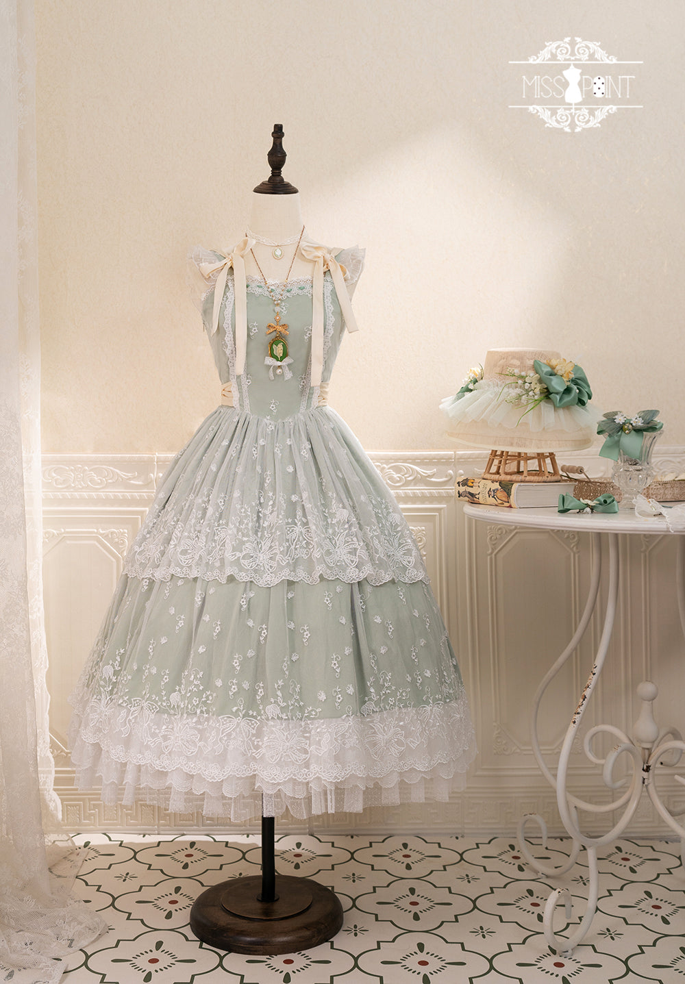 Suzuran flower embroidery layered jumper skirt