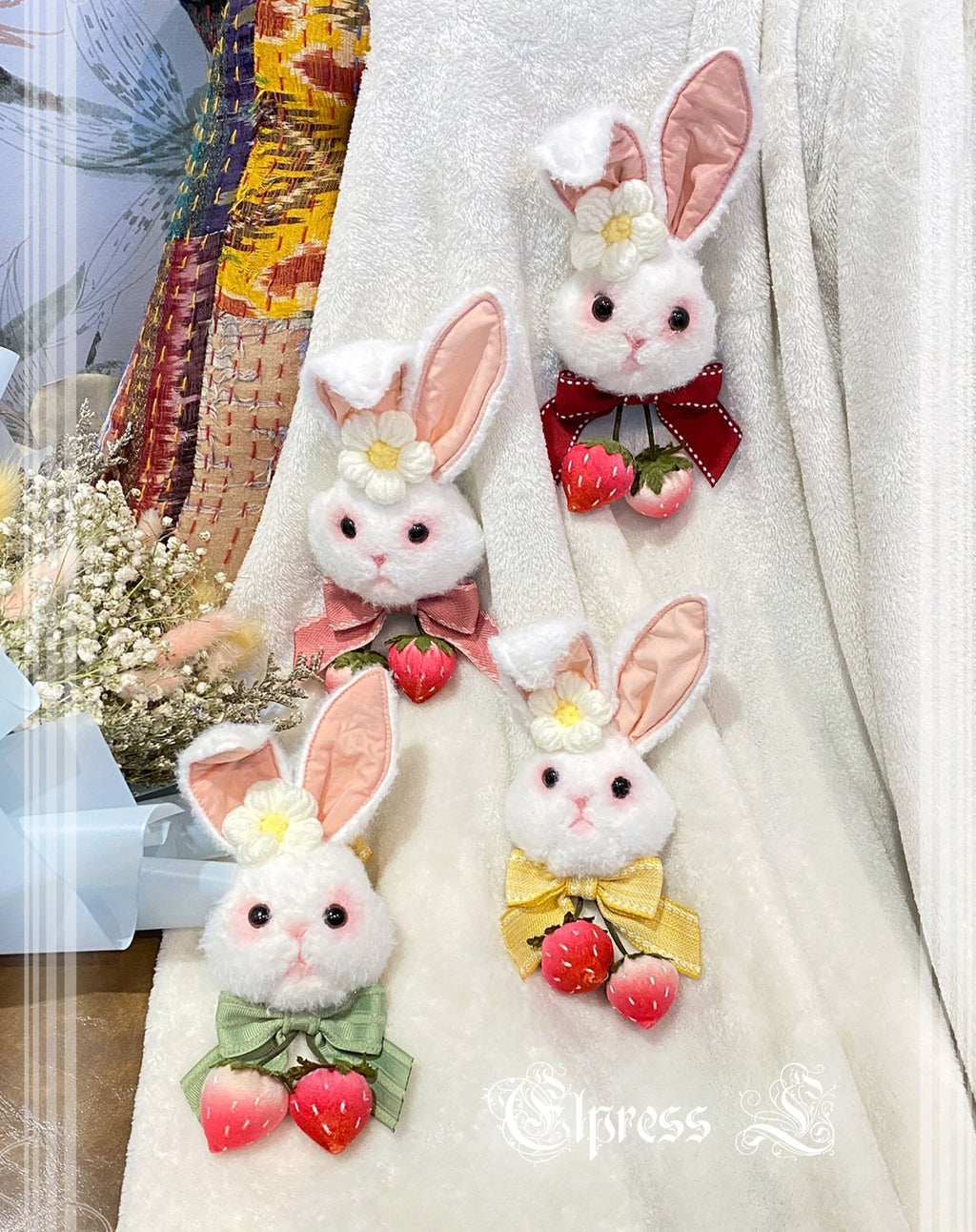 [Simultaneous purchase only] Frill and ribbon strawberry princess brooch, bonnet, choker, etc.