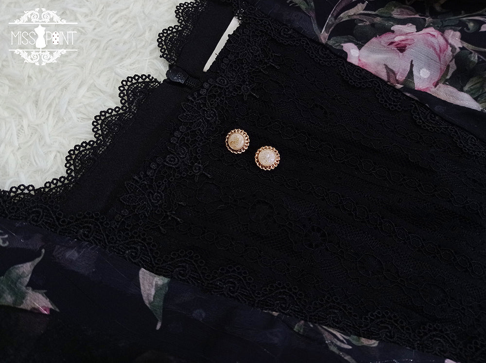 [Pre-order] Rose Garden Flying Sleeve Classic Lolita Dress