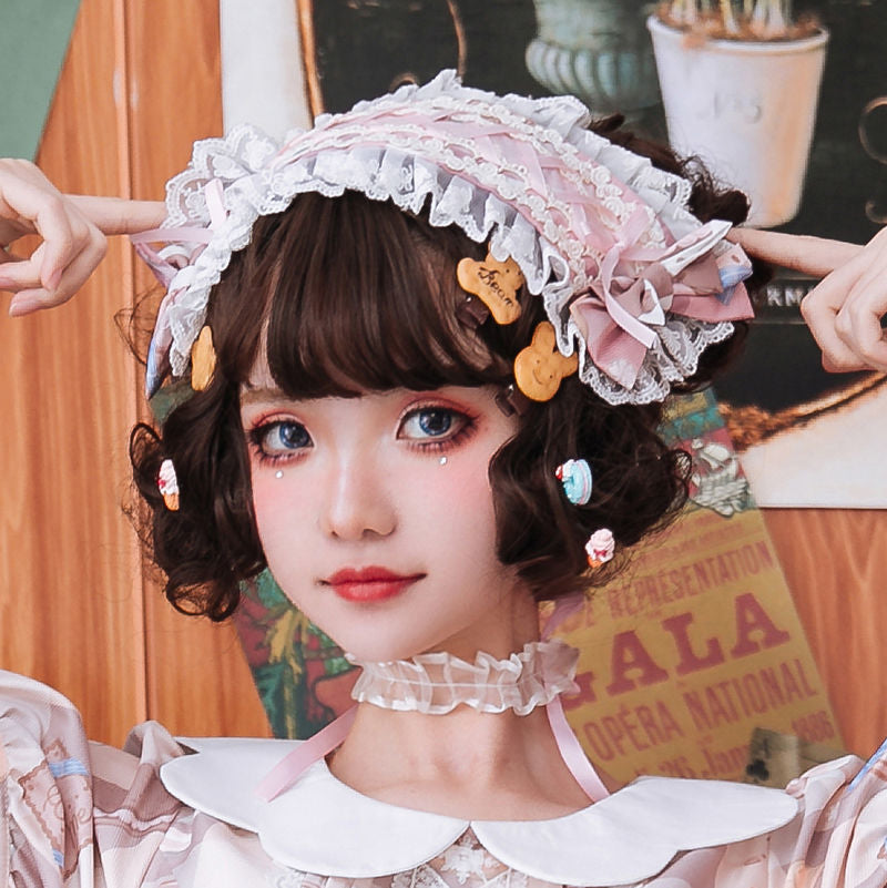 lace and ribbon headdress